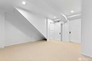 825 NW 57th St, Seattle, WA 98107 - Photo 27