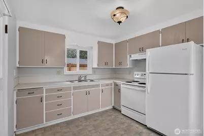 10 E Beech Street, Everett, WA 98203 - Photo 25