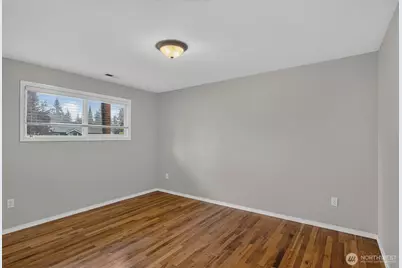 10 E Beech Street, Everett, WA 98203 - Photo 13