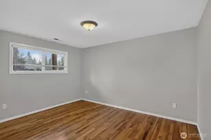 10 E Beech St, Everett, WA 98203 - Photo 13