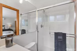 5470 NE 200th Pl, Lake Forest Park, WA 98155 - Photo 19