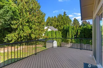5470 NE 200th Place, Lake Forest Park, WA 98155 - Photo 7