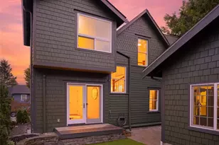 101 NE 57th St, Seattle, WA 98105 - Photo 23