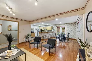 7591 NE Beachwood Ave, Poulsbo, WA 98370 - Photo 9