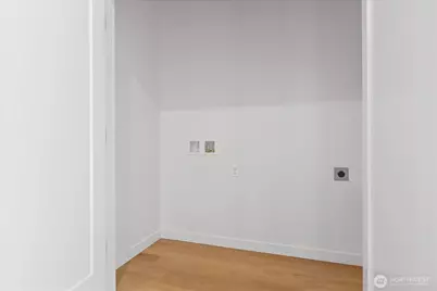 11349 B 23rd Avenue NE, Seattle, WA 98125 - Photo 15