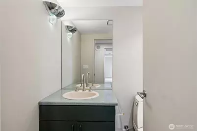 2201 3rd Avenue #2503, Seattle, WA 98121 - Photo 17