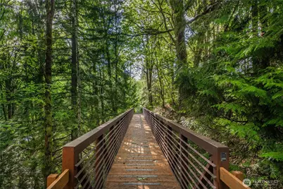 6825 SE Cougar Mountain Way, Bellevue, WA 98006 - Photo 9