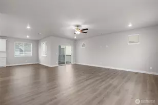 8745 151st St E, Puyallup, WA 98375 - Photo 21