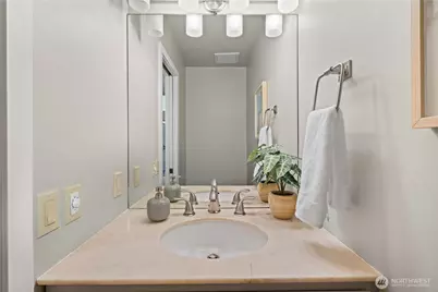 13730 15th Avenue NE #E203, Seattle, WA 98125 - Photo 17