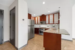 2033 2nd Ave, Seattle, WA 98121 - Photo 11