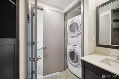 2033 2nd Avenue #1701, Seattle, WA 98121 - Photo 21