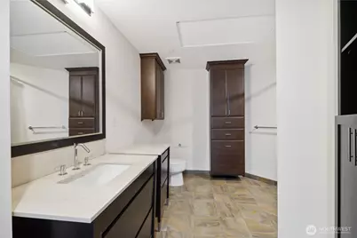 2033 2nd Avenue #1701, Seattle, WA 98121 - Photo 19