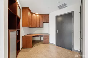 2033 2nd Ave, Seattle, WA 98121 - Photo 3