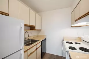 709 N 95th St, Seattle, WA 98103 - Photo 9