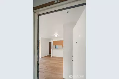 709 N 95th St, Seattle, WA 98103 - Photo 5