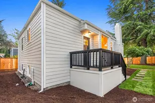 9752 Evanston Ave N, Seattle, WA 98103 - Photo 37