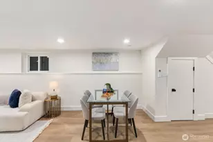 9752 Evanston Ave N, Seattle, WA 98103 - Photo 21