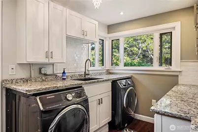 1805 NW 95th Street, Seattle, WA 98117 - Photo 15