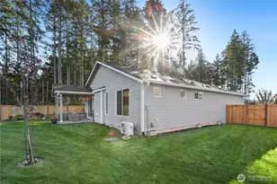 13317 Pnes Ln E, Puyallup, WA 98374 - Photo 33
