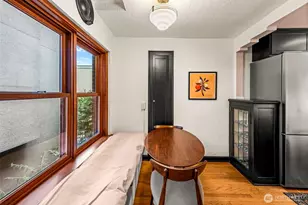 519 W Roy St, Seattle, WA 98119 - Photo 11