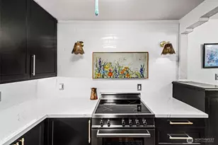 519 W Roy St, Seattle, WA 98119 - Photo 17