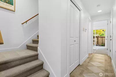 9513 Ashworth Avenue N #A, Seattle, WA 98103 - Photo 25