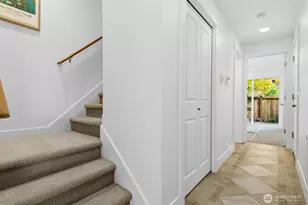 9513 Ashworth Ave N, Seattle, WA 98103 - Photo 25