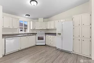 1313 W Main St, Centralia, WA 98531 - Photo 9
