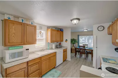 201 12th Street NE, Long Beach, WA 98631 - Photo 5