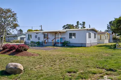 201 12th Street NE, Long Beach, WA 98631 - Photo 1
