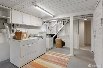 8046 11th Avenue NW, Seattle, WA 98117 - Photo 25