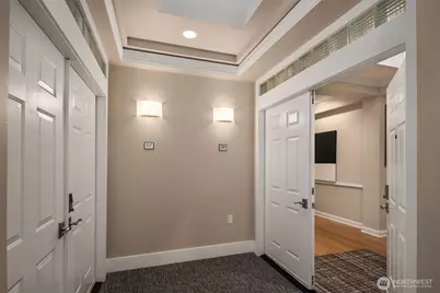 225 2nd Street S #D-8, Kirkland, WA 98033 - Photo 5