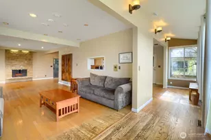 803 NE 72nd St, Seattle, WA 98115 - Photo 13