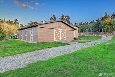418 Tillicum Way, Camano Island, WA 98282 - Photo 33