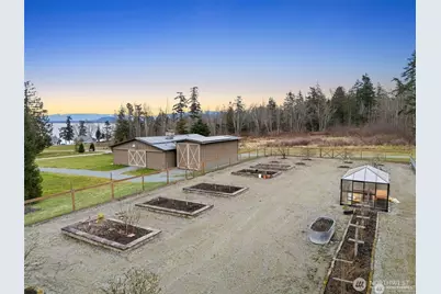 418 Tillicum Way, Camano Island, WA 98282 - Photo 35
