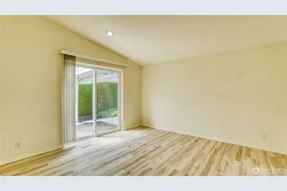 8806 60th Avenue E, Puyallup, WA 98371 - Photo 13