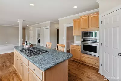 8701 113th Avenue SE, Newcastle, WA 98056 - Photo 9