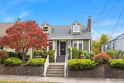5224 37th Avenue NE, Seattle, WA 98105 - Photo 1