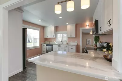 950 SE 4th Avenue, Oak Harbor, WA 98277 - Photo 7