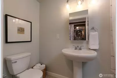 950 SE 4th Avenue, Oak Harbor, WA 98277 - Photo 11