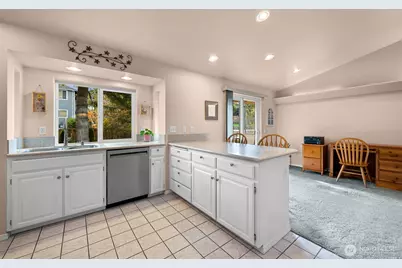 3726 N Heather Place, Bellingham, WA 98226 - Photo 9