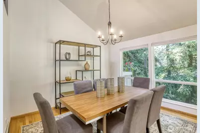 15301 SE 48th Drive, Bellevue, WA 98006 - Photo 9
