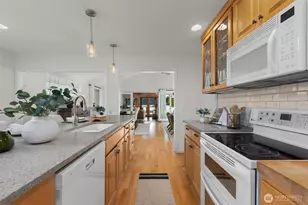 30979 E Lake Morton Dr SE, Kent, WA 98042 - Photo 7