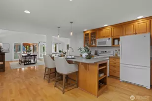 30979 E Lake Morton Dr SE, Kent, WA 98042 - Photo 5