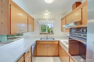 7320 33rd Ave S, Seattle, WA 98118 - Photo 13