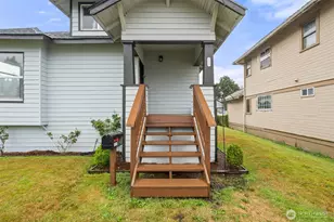 1111 Willapa St, Raymond, WA 98577 - Photo 3