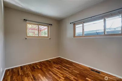 9016 12th Avenue NW, Seattle, WA 98117 - Photo 13