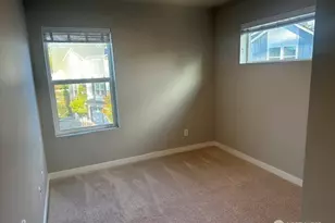 13717 Admiralty Way, Lynnwood, WA 98087 - Photo 15