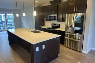 13717 Admiralty Way, Lynnwood, WA 98087 - Photo 3