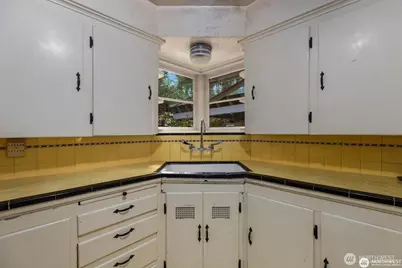 9525 7th Avenue NW, Seattle, WA 98117 - Photo 5
